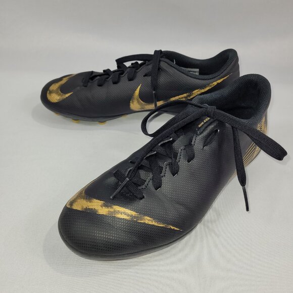 Nike Mercurial Vapor 12 Soccer Cleats Shoes Youth size 5 - Picture 2 of 6